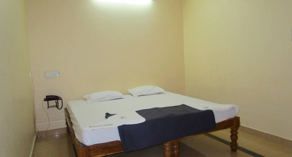 Hotel Rathana, Yelagiri 5